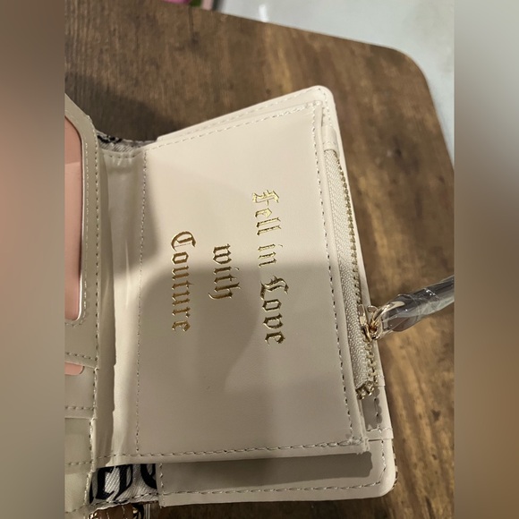 Juicy Couture wallet - Picture 3 of 7